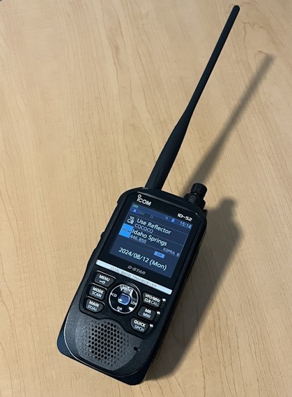 Icom ID-52a